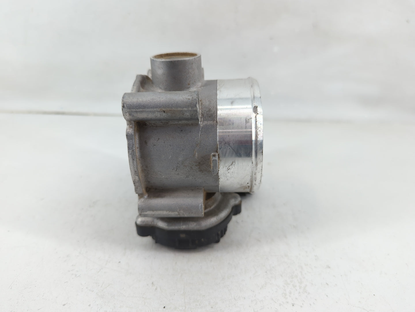 2021 Kia Sorento Throttle Body P/N:35100-2S000 Fits Fits 2020 2022 2023 OEM Used Auto Parts - Oemusedautoparts1.com