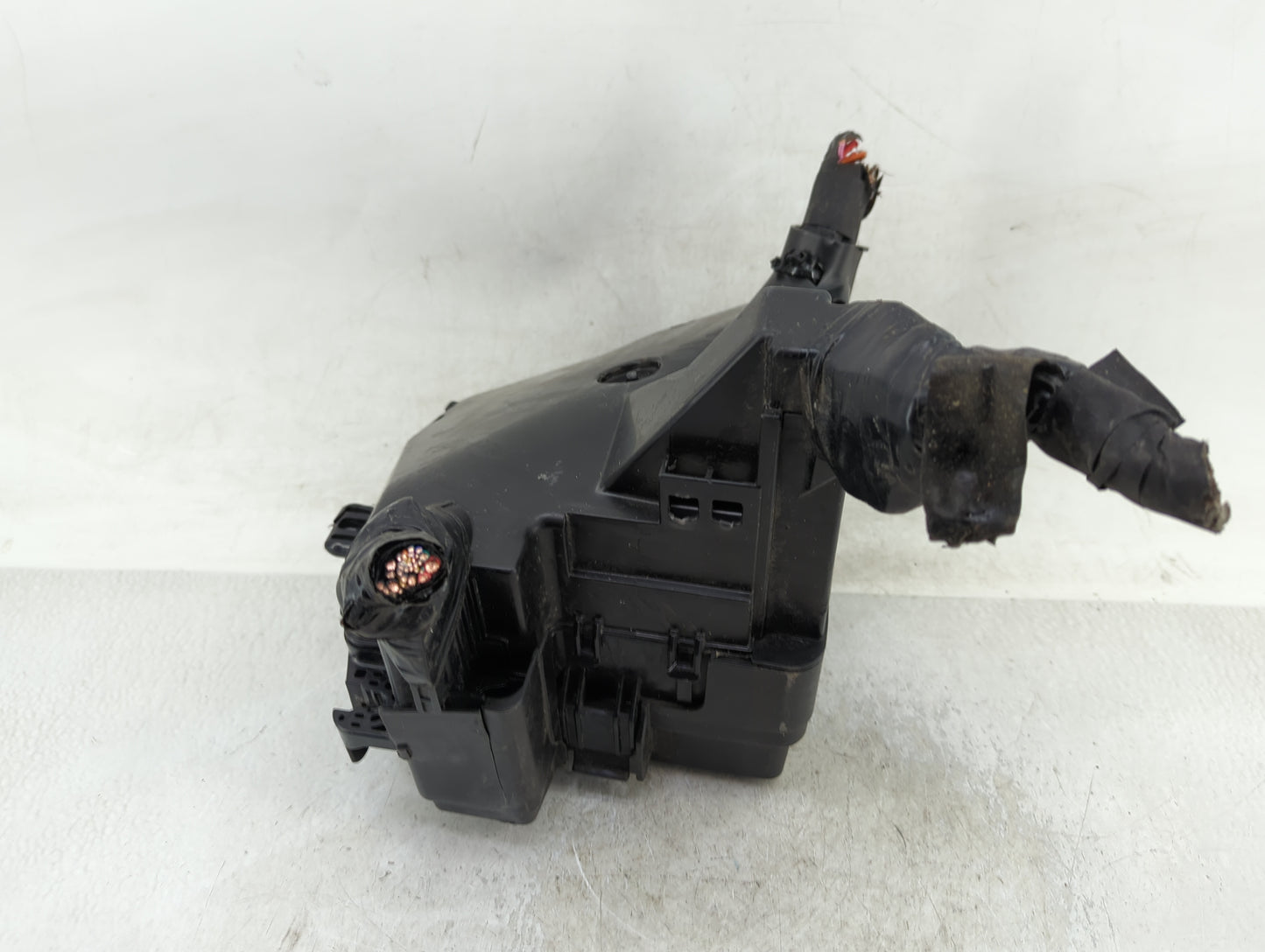 2022 Kia Sorento Fusebox Fuse Box Panel Relay Module Fits OEM Used Auto Parts - Oemusedautoparts1.com