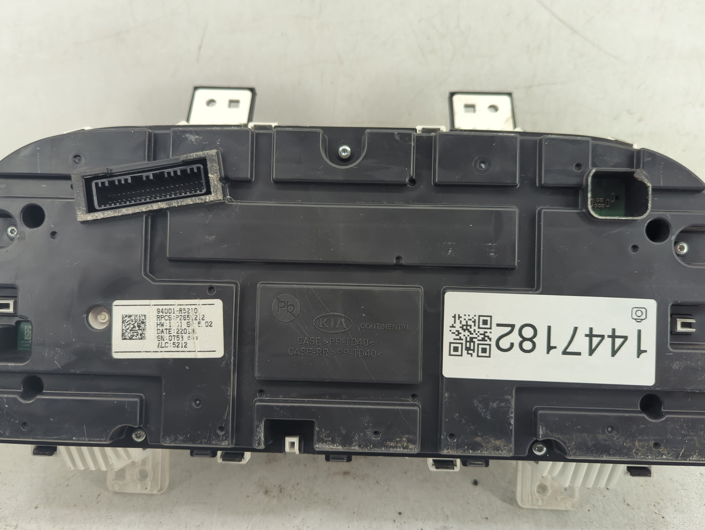 2021 Kia Sorento Instrument Cluster Speedometer Gauges P/N:94001-R5210 Fits OEM Used Auto Parts - Oemusedautoparts1.com