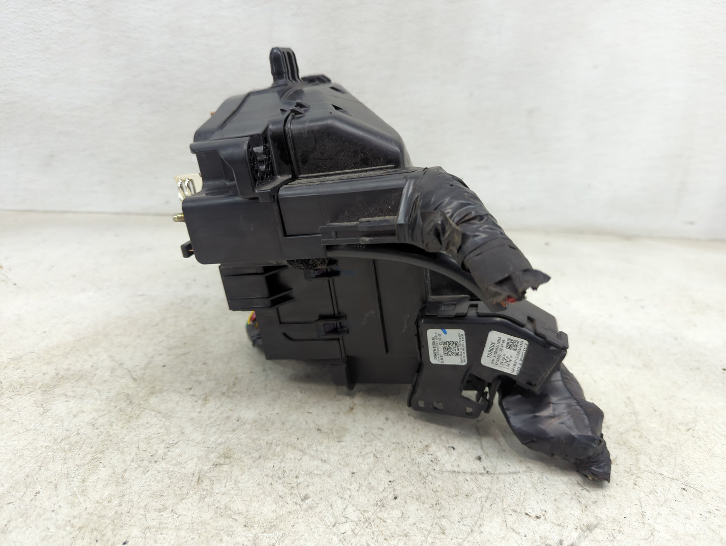 2022 Kia Sorento Fusebox Fuse Box Panel Relay Module P/N:91210R5400MB 18980-09460, 18980-09400 Fits OEM Used Auto Parts - Oe