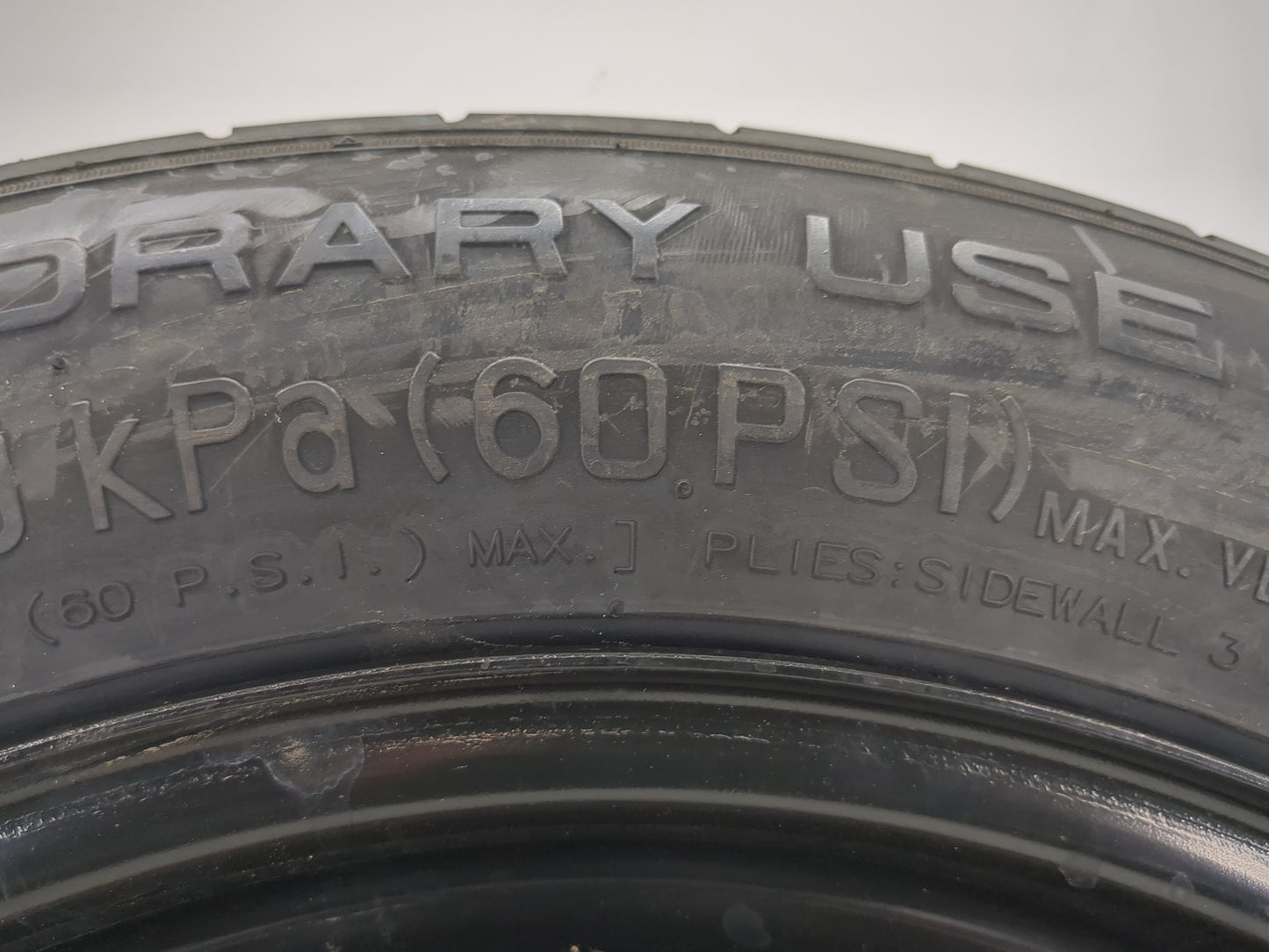 2021-2022 Kia Sorento Spare Donut Tire Wheel Rim Oem - Oemusedautoparts1.com