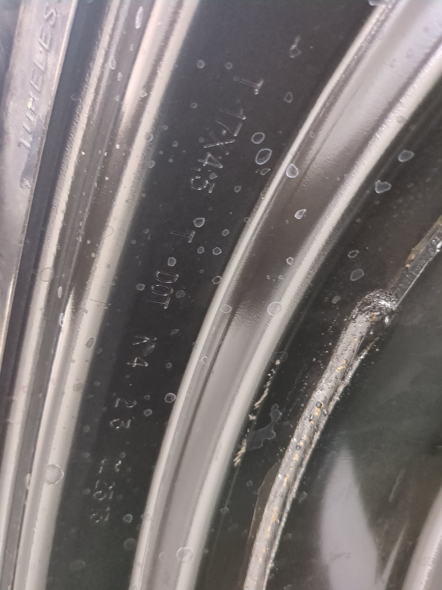 2021-2022 Kia Sorento Spare Donut Tire Wheel Rim Oem - Oemusedautoparts1.com