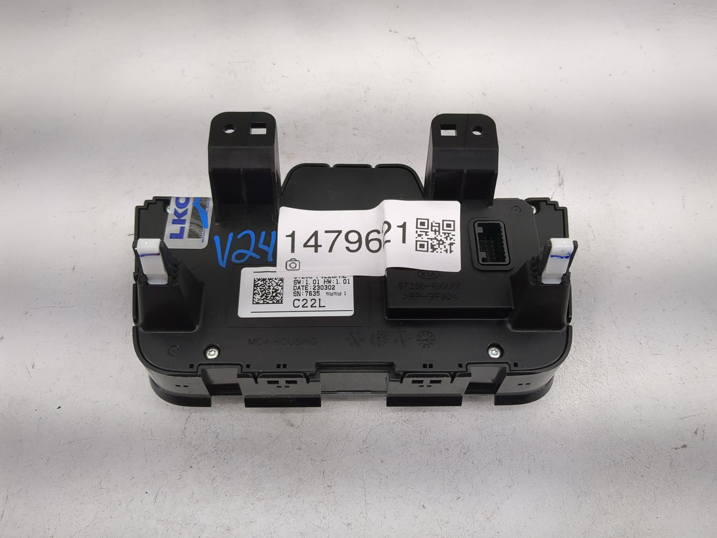 2021 Kia Sorento Climate Control Module Temperature AC/Heater Replacement P/N:97250-P4220 Fits OEM Used Auto Parts - Oemused