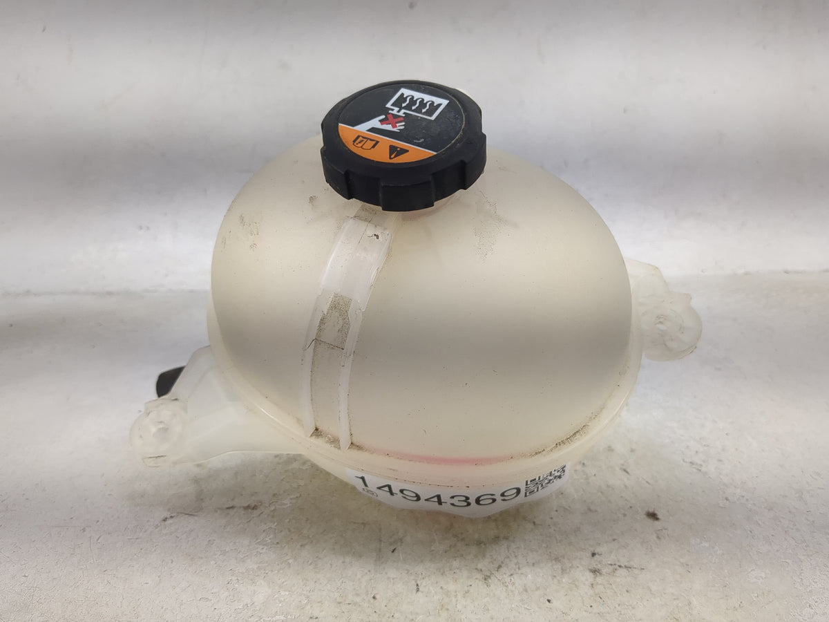 2021-2021 Kia Sorento Radiator Coolant Overflow Expansion Tank Bottle - Oemusedautoparts1.com