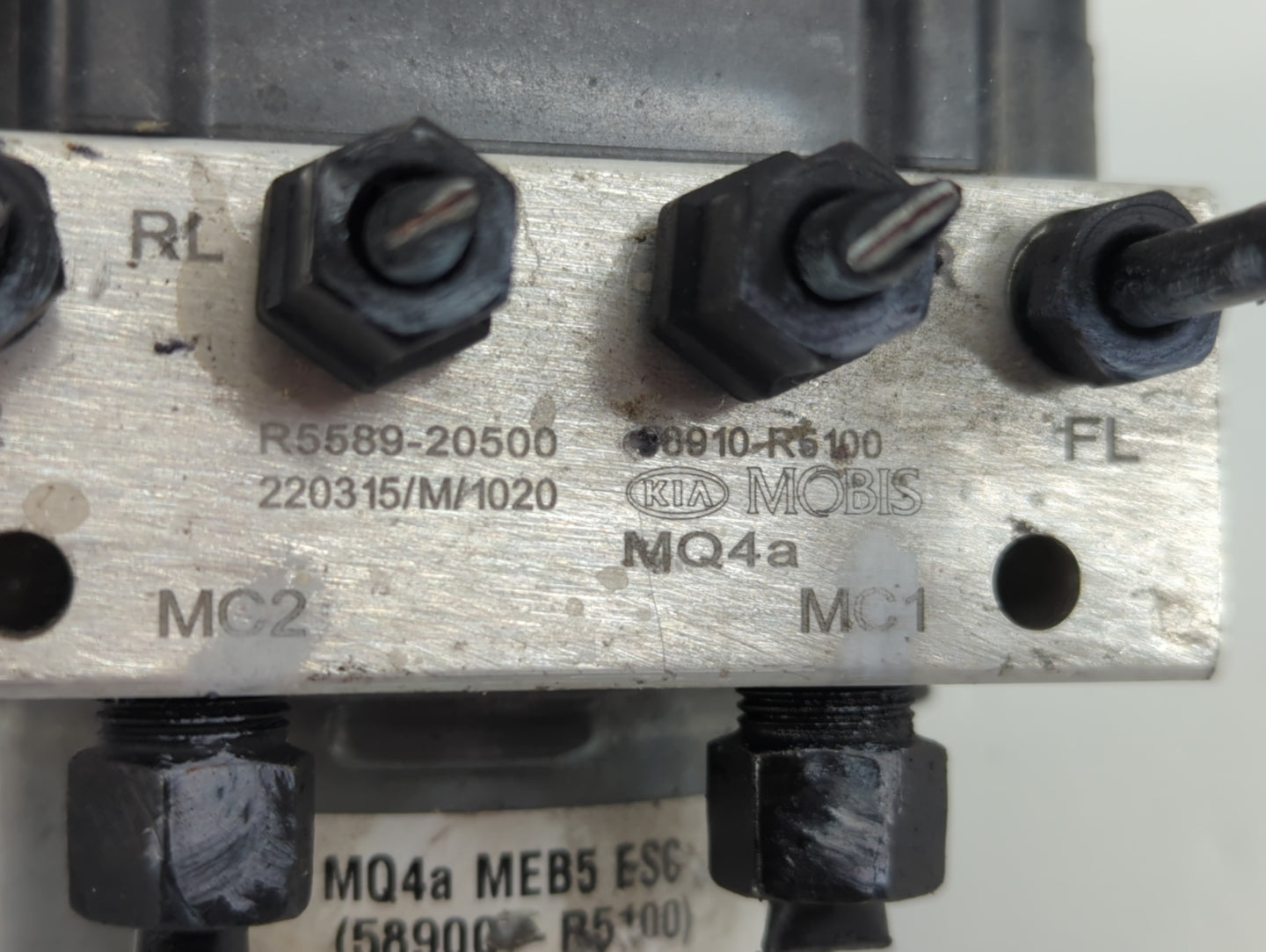 2021 Kia Sorento ABS Pump Control Module Replacement P/N:R5589-20500 Fits OEM Used Auto Parts - Oemusedautoparts1.com