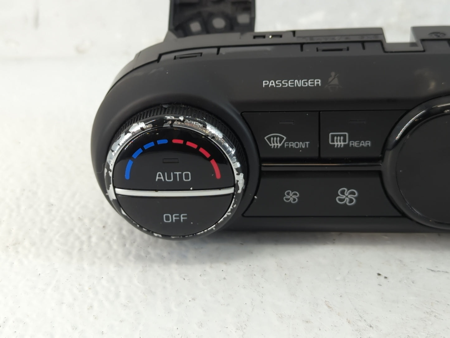 2020-2021 Kia Soul Climate Control Module Temperature AC/Heater Replacement P/N:97250-K0350 Fits Fits 2020 2021 OEM Used Aut