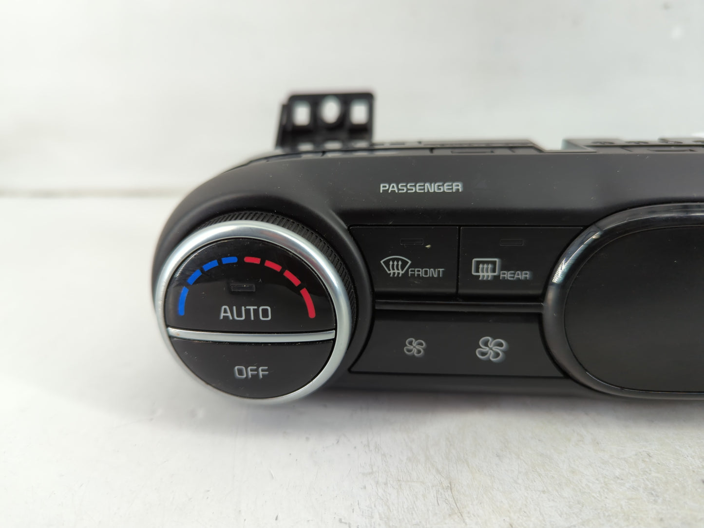 2020-2021 Kia Soul Climate Control Module Temperature AC/Heater Replacement P/N:97250-K0350 Fits Fits 2020 2021 OEM Used Aut