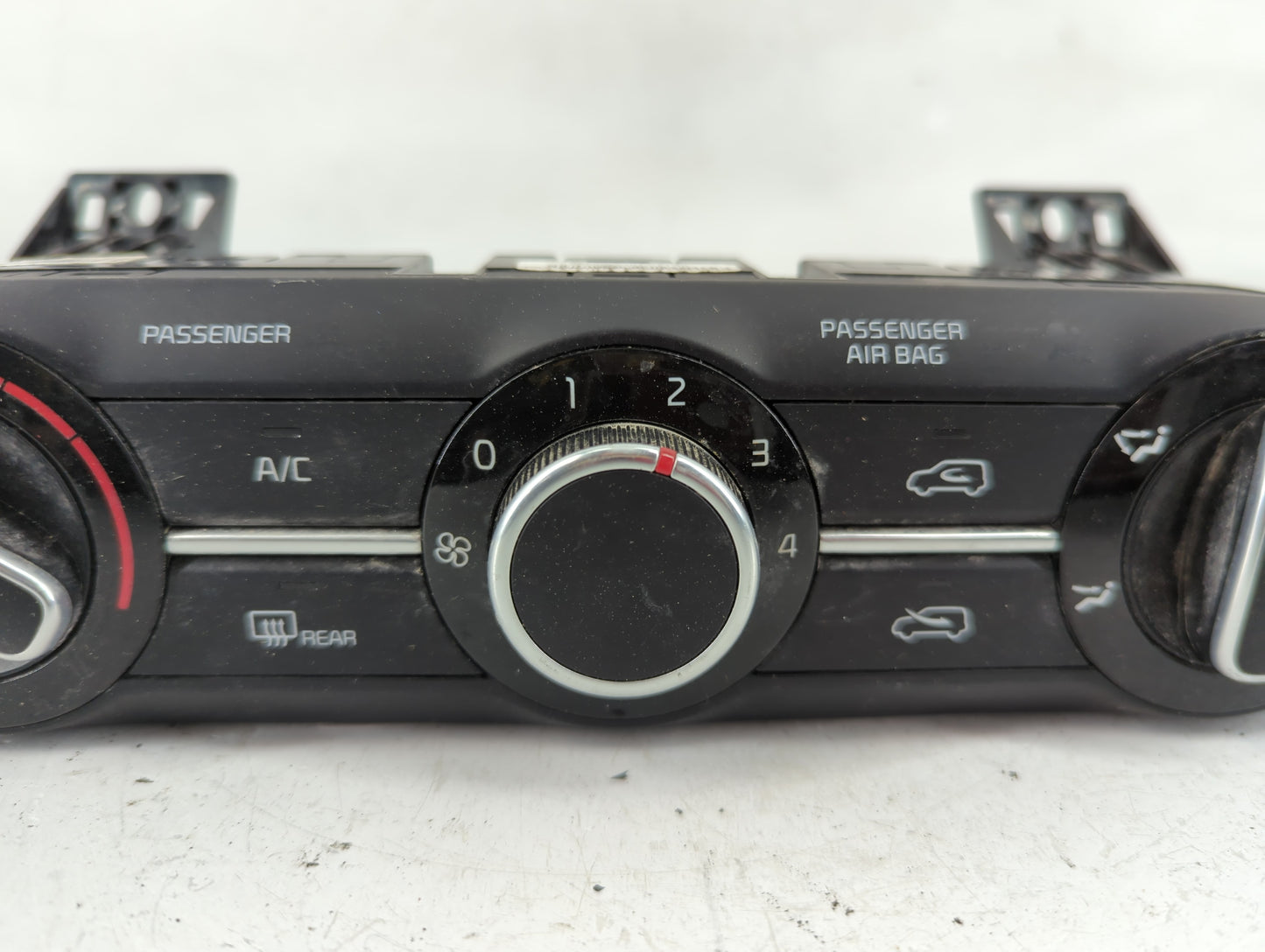 2020-2021 Kia Soul Climate Control Module Temperature AC/Heater Replacement P/N:97250-K0650 Fits Fits 2020 2021 OEM Used Aut