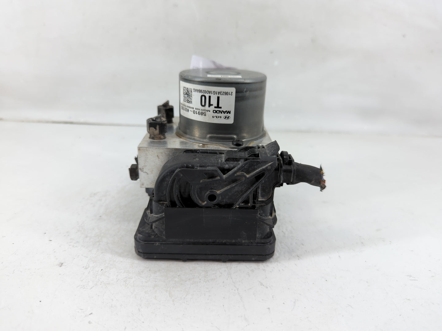 2020-2021 Kia Soul ABS Pump Control Module Replacement P/N:58910-k0100 Fits Fits 2020 2021 OEM Used Auto Parts - Oemusedauto