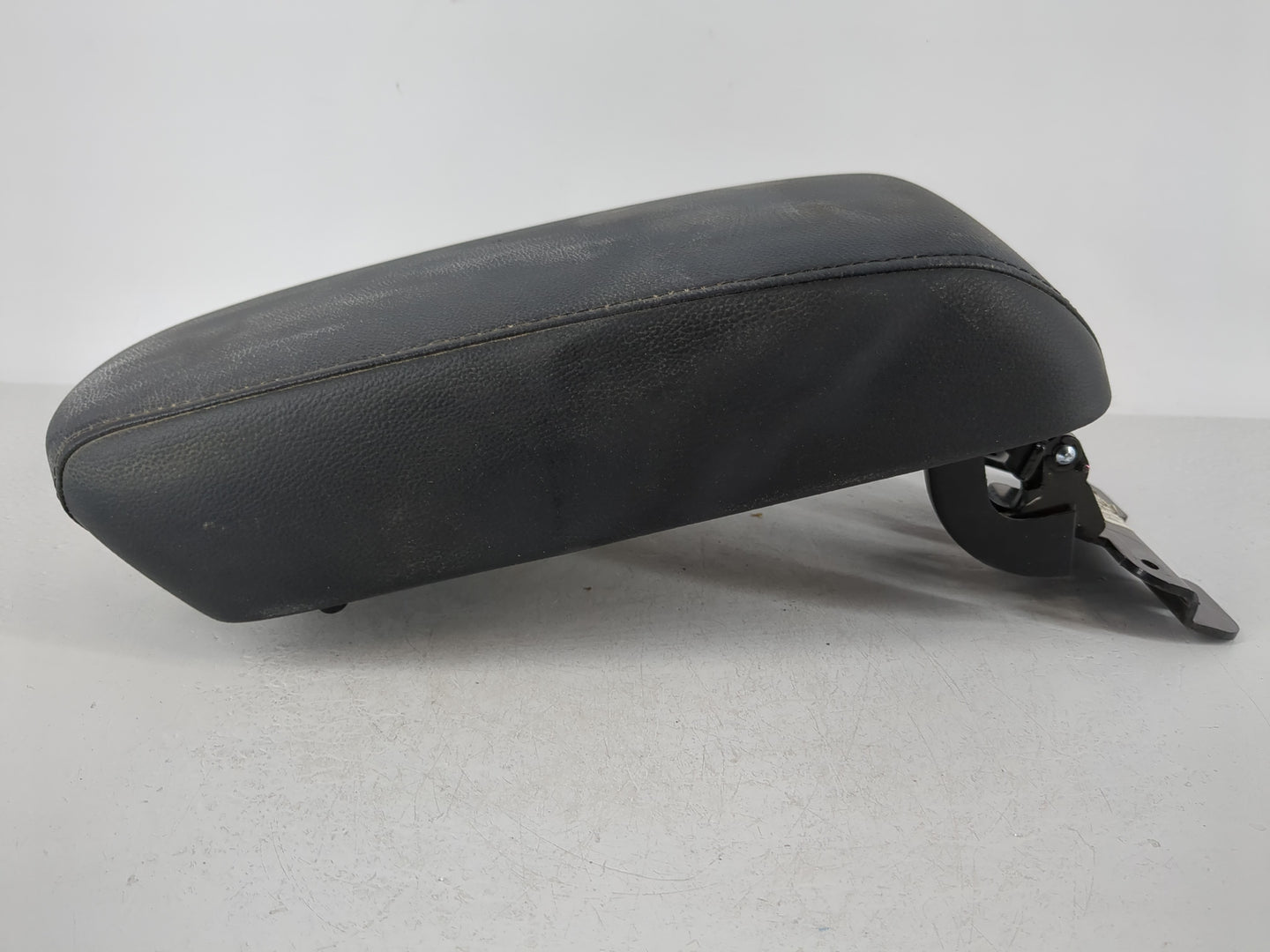 2021 Kia Soul Center Console Armrest Cover Lid Fits OEM Used Auto Parts - Oemusedautoparts1.com