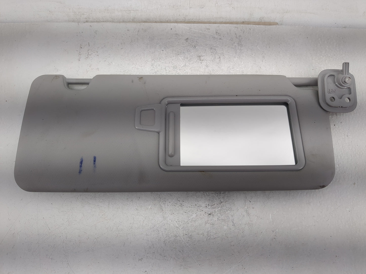 2020-2021 Kia Soul Sun Visor Shade Replacement Driver Left Mirror Fits Fits 2020 2021 OEM Used Auto Parts - Oemusedautoparts
