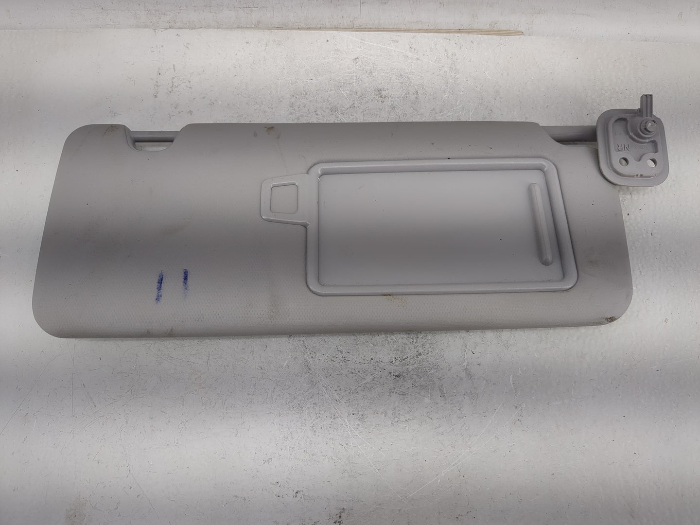 2020-2021 Kia Soul Sun Visor Shade Replacement Driver Left Mirror Fits Fits 2020 2021 OEM Used Auto Parts - Oemusedautoparts