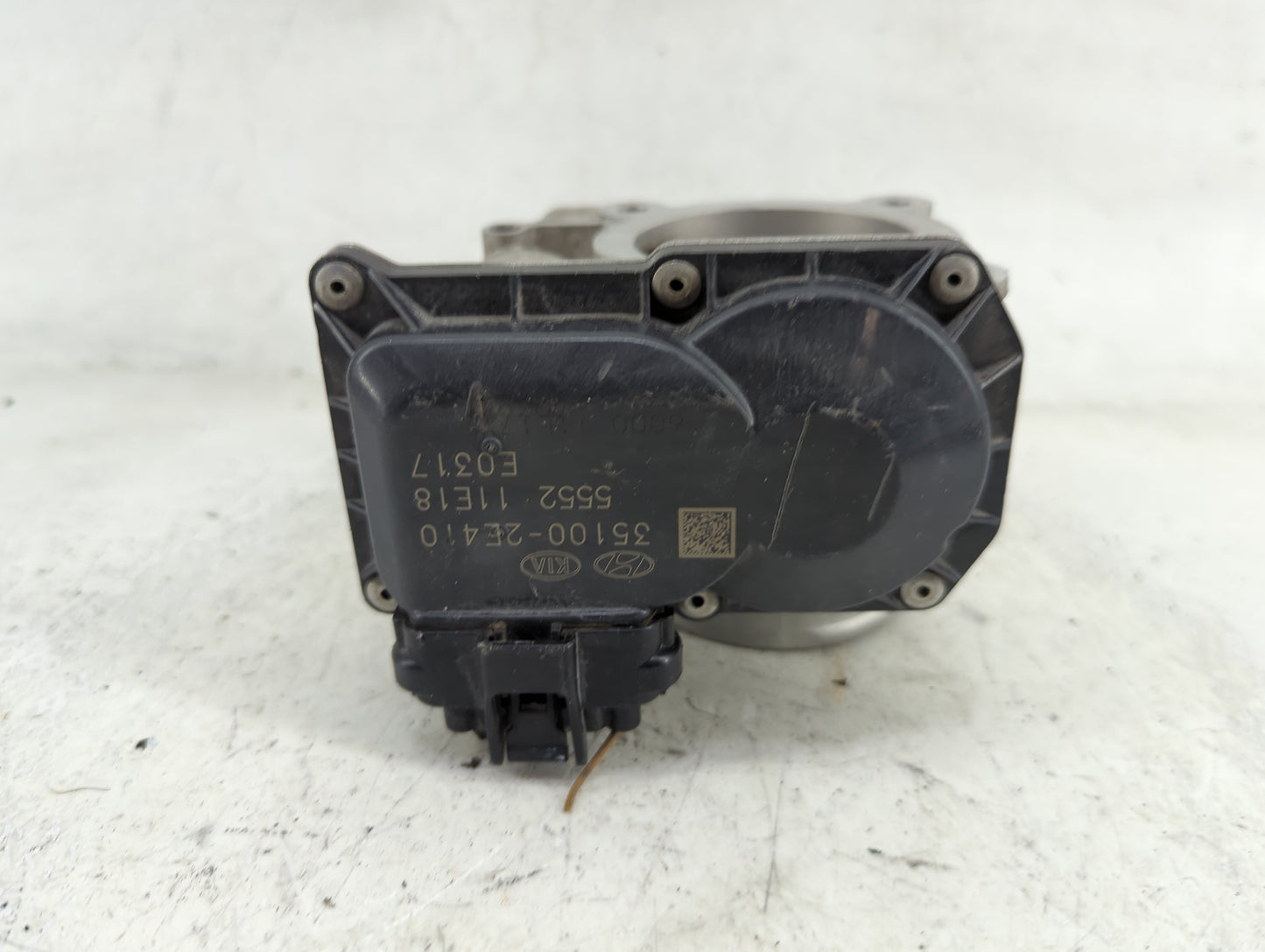 2020-2021 Kia Soul Throttle Body P/N:35100-2E410 Fits Fits 2020 2021 2022 OEM Used Auto Parts - Oemusedautoparts1.com