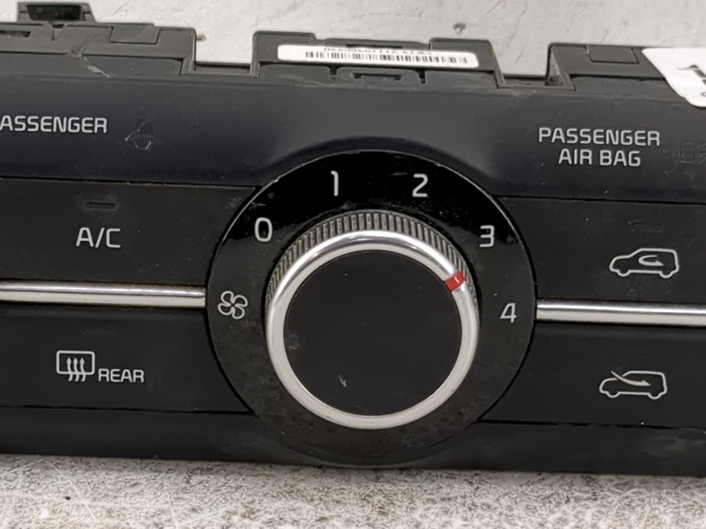 2020-2021 Kia Soul Climate Control Module Temperature AC/Heater Replacement P/N:97250-K0650 C20037-3060 Fits Fits 2020 2021 