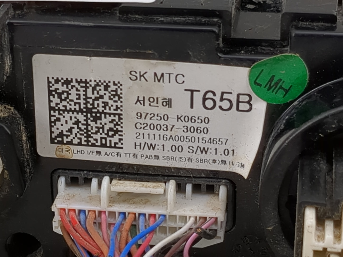 2020-2021 Kia Soul Climate Control Module Temperature AC/Heater Replacement P/N:97250-K0650 C20037-3060 Fits Fits 2020 2021 