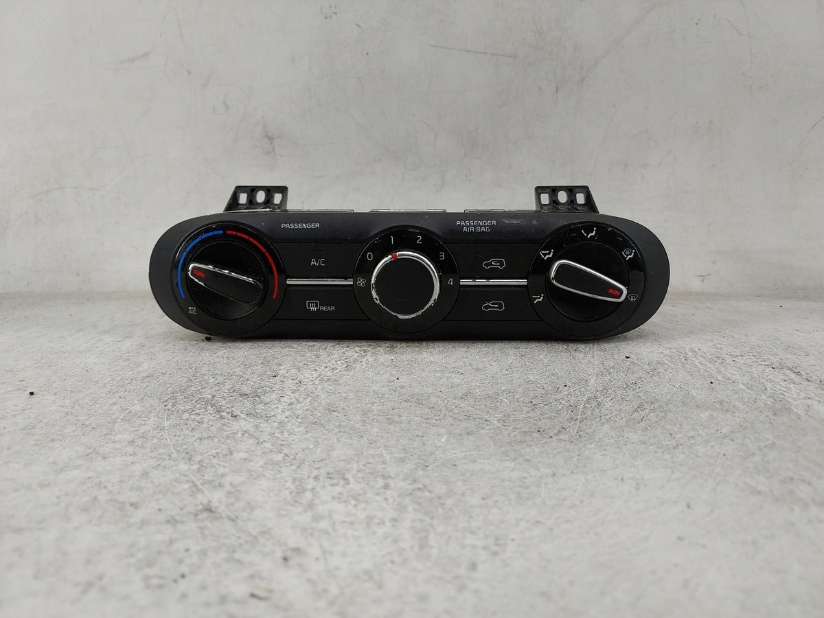 2020-2021 Kia Soul Climate Control Module Temperature AC/Heater Replacement P/N:97250-K0650 C20037-3060 Fits Fits 2020 2021 
