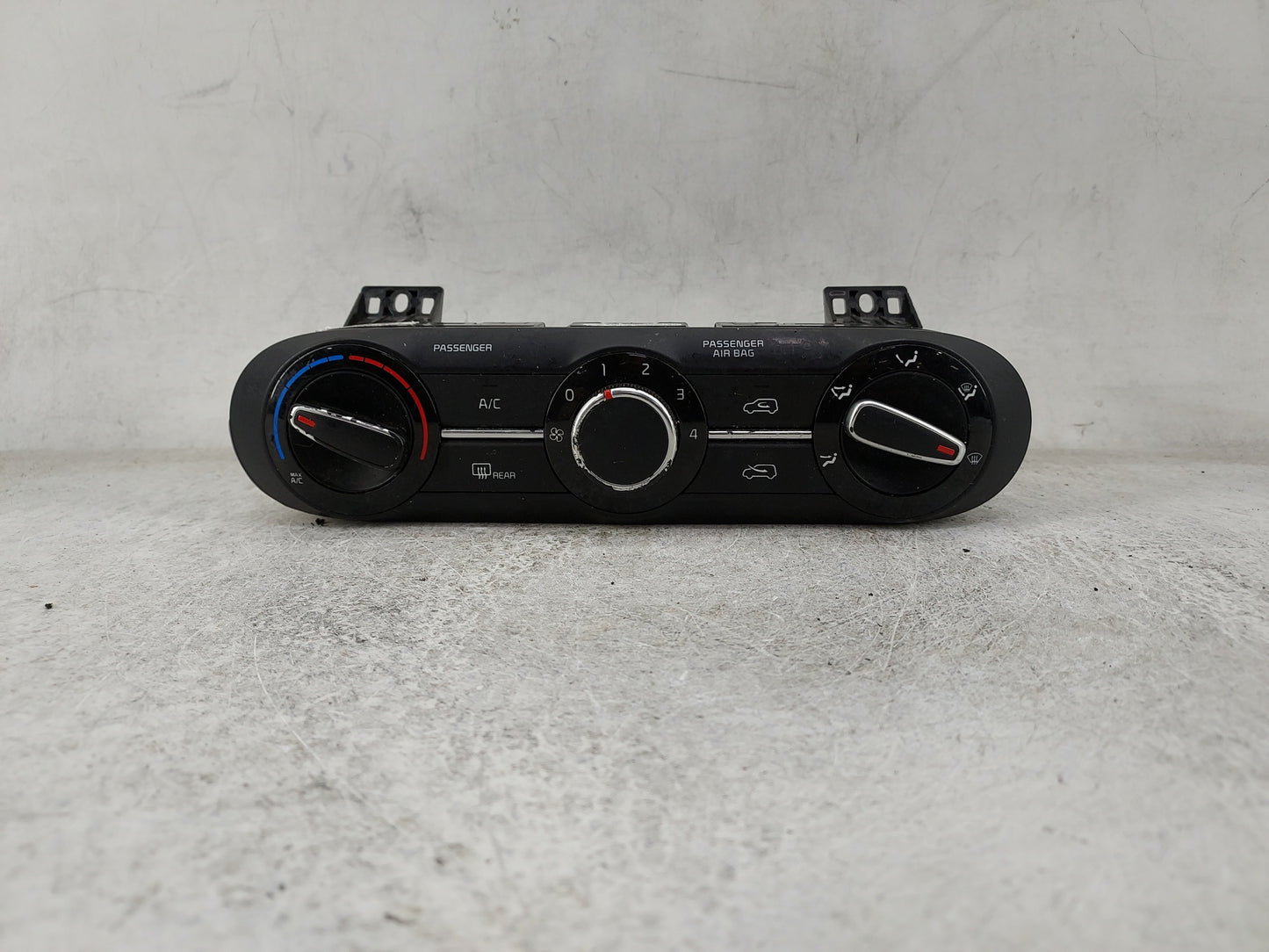 2020-2021 Kia Soul Climate Control Module Temperature AC/Heater Replacement P/N:97250-K0650 C20037-3060 Fits Fits 2020 2021 