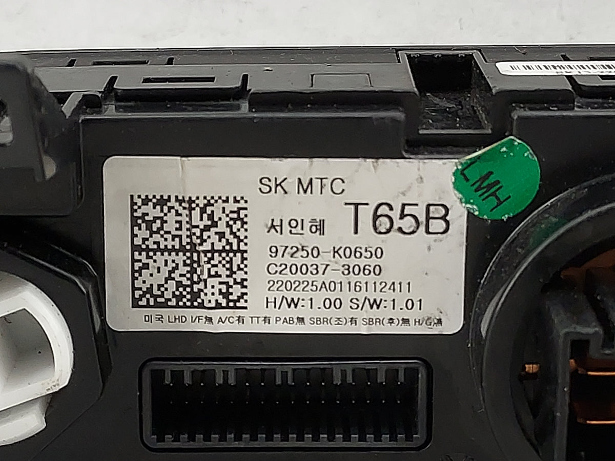 2020-2021 Kia Soul Climate Control Module Temperature AC/Heater Replacement P/N:97250-K0650 C20037-3060 Fits Fits 2020 2021 
