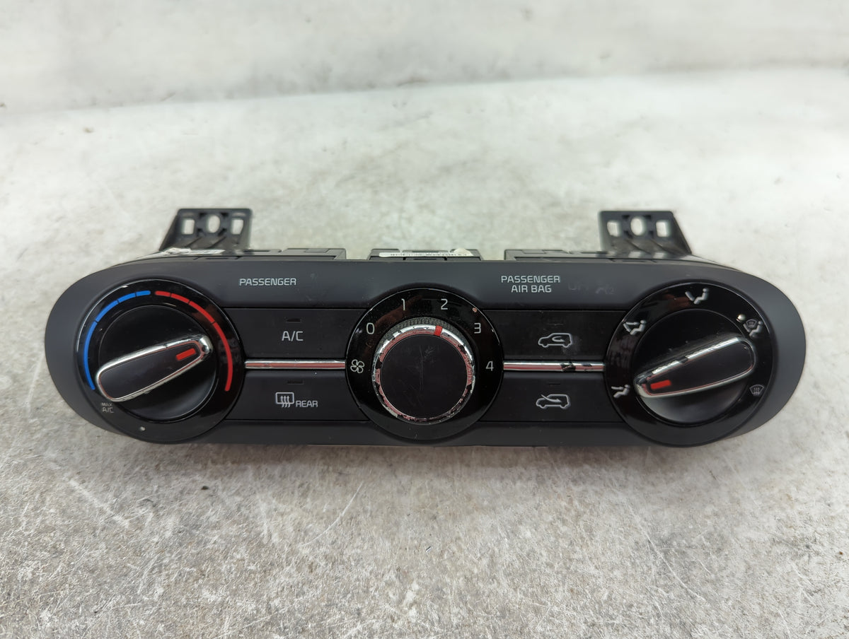 2020-2021 Kia Soul Climate Control Module Temperature AC/Heater Replacement P/N:97250-K0650 C20037-3060 Fits Fits 2020 2021 