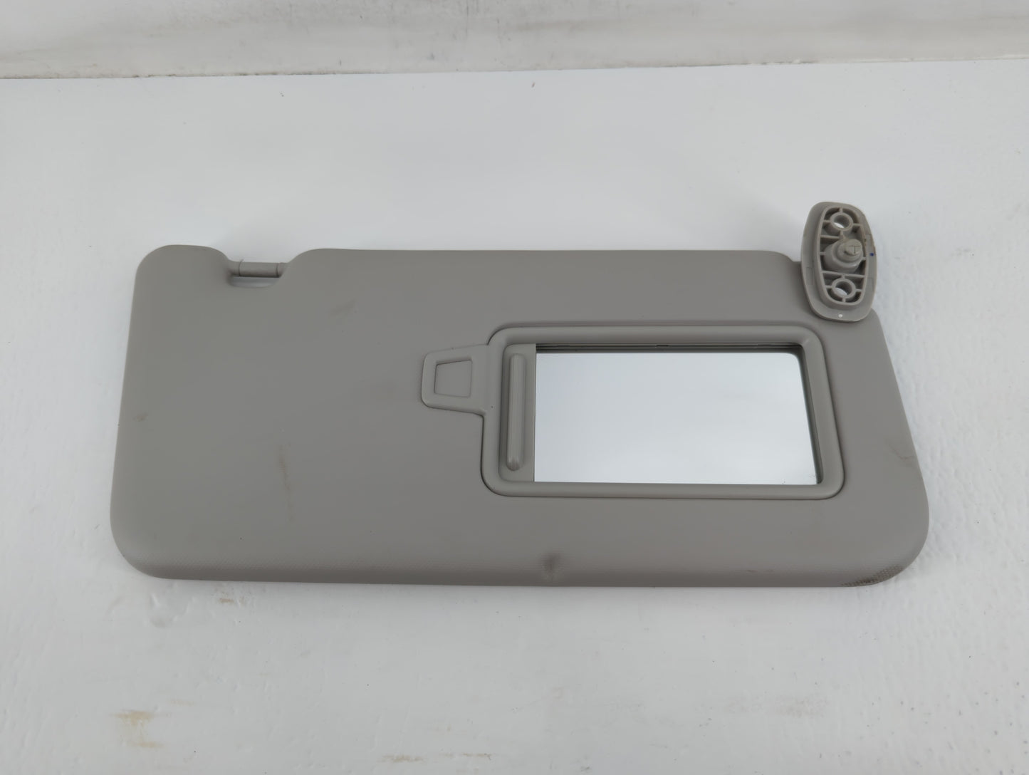2020-2021 Kia Soul Sun Visor Shade Replacement Passenger Right Mirror Fits Fits 2020 2021 OEM Used Auto Parts - Oemusedautop