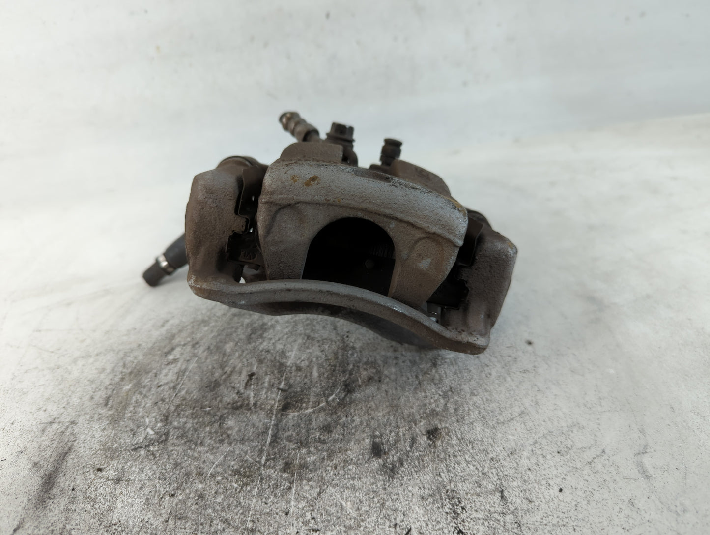 2020-2021 Kia Soul Front Driver Left Brake Caliper - Oemusedautoparts1.com