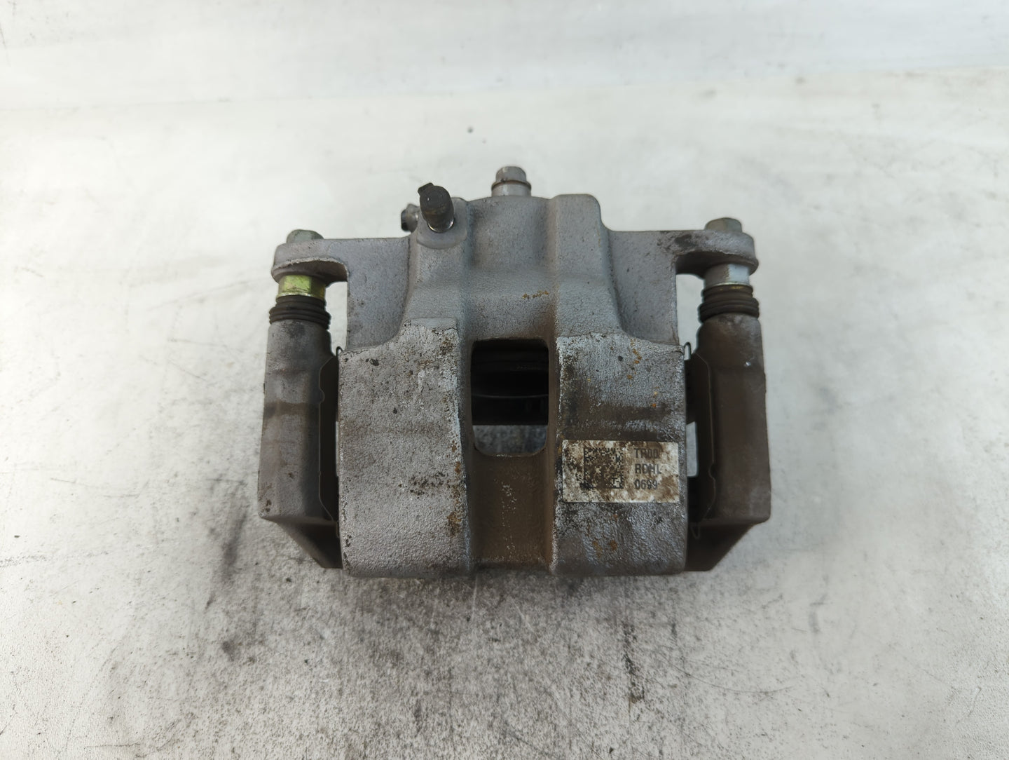 2020-2021 Kia Soul Front Driver Left Brake Caliper - Oemusedautoparts1.com