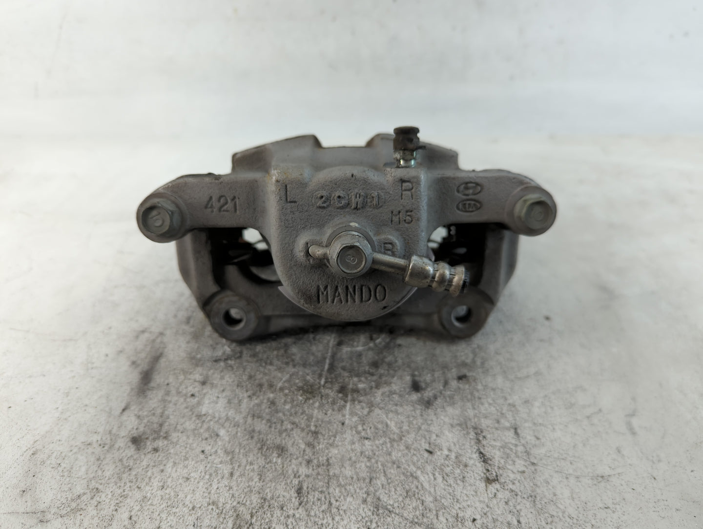 2020-2021 Kia Soul Front Driver Left Brake Caliper - Oemusedautoparts1.com