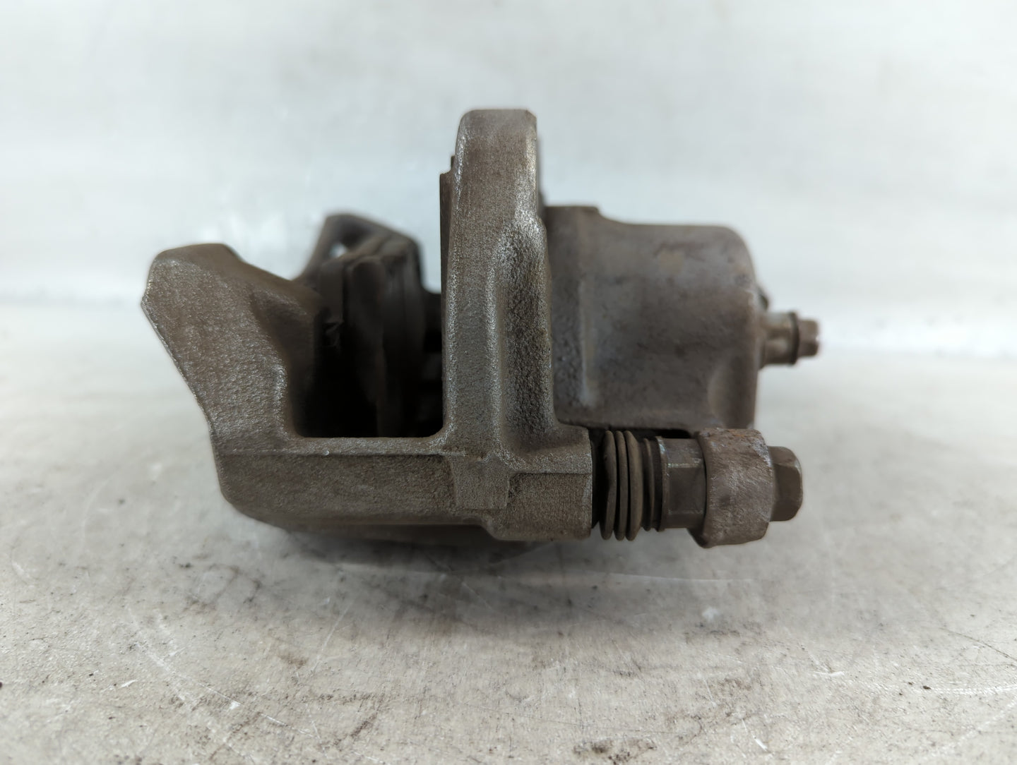 2020-2021 Kia Soul Front Driver Left Brake Caliper - Oemusedautoparts1.com