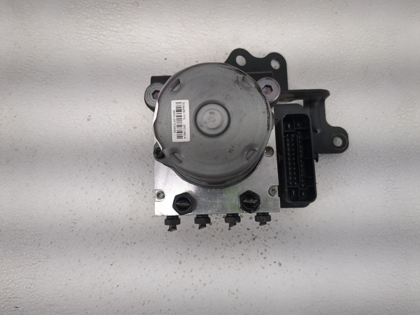 2020-2021 Kia Sportage ABS Pump Control Module Replacement P/N:58920-D9510 Fits Fits 2020 2021 OEM Used Auto Parts - Oemused