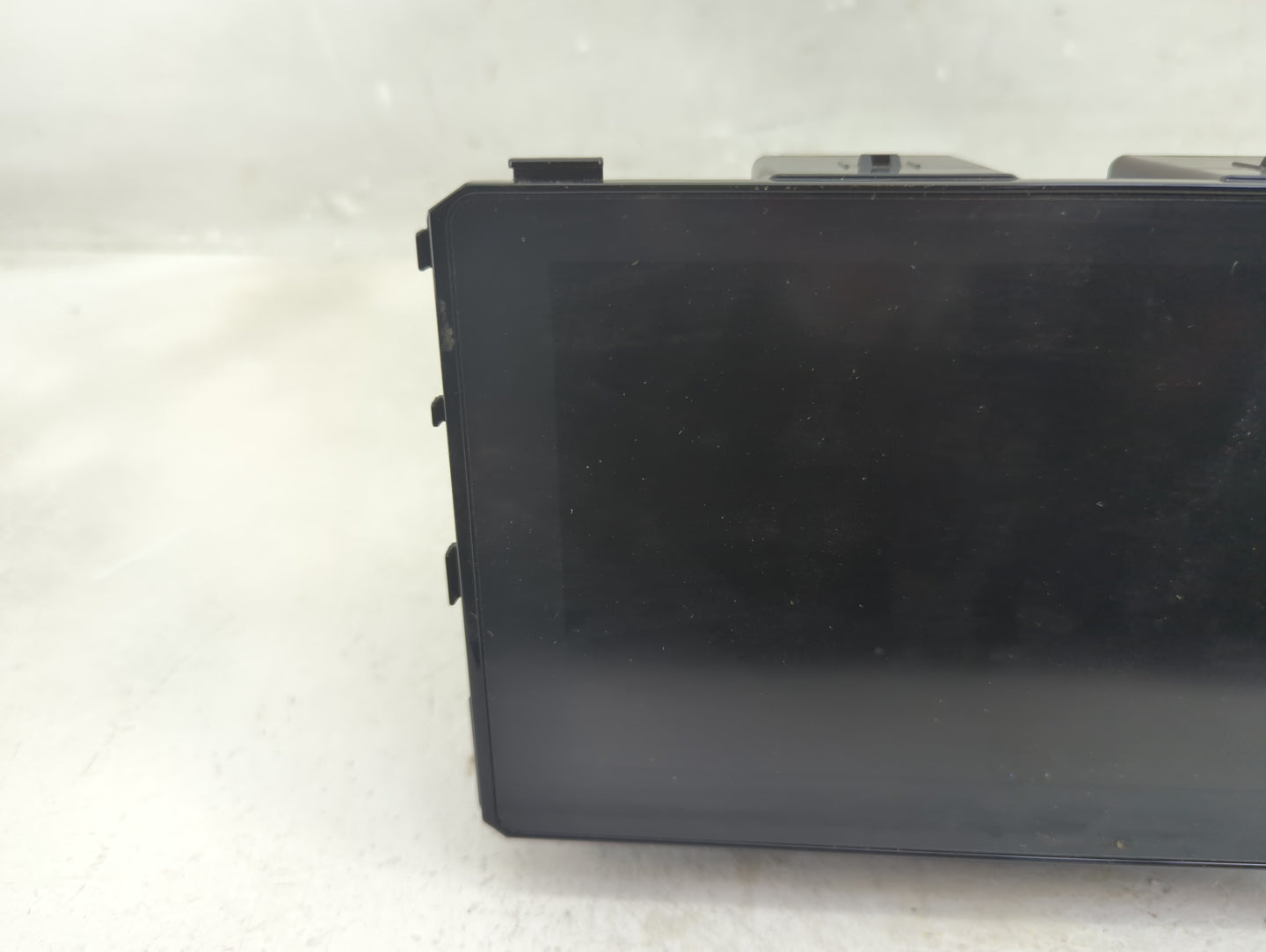 2020-2021 Kia Sportage Radio AM FM Cd Player Receiver Replacement P/N:96160D9220FHV Fits Fits 2020 2021 OEM Used Auto Parts 