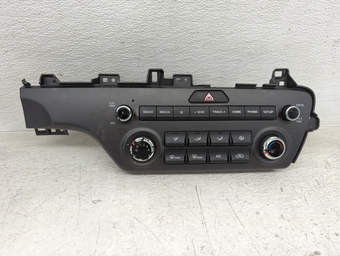2022 Kia Sportage Climate Control Module Temperature AC/Heater Replacement P/N:97250-D9FB1AK5 Fits OEM Used Auto Parts - Oem