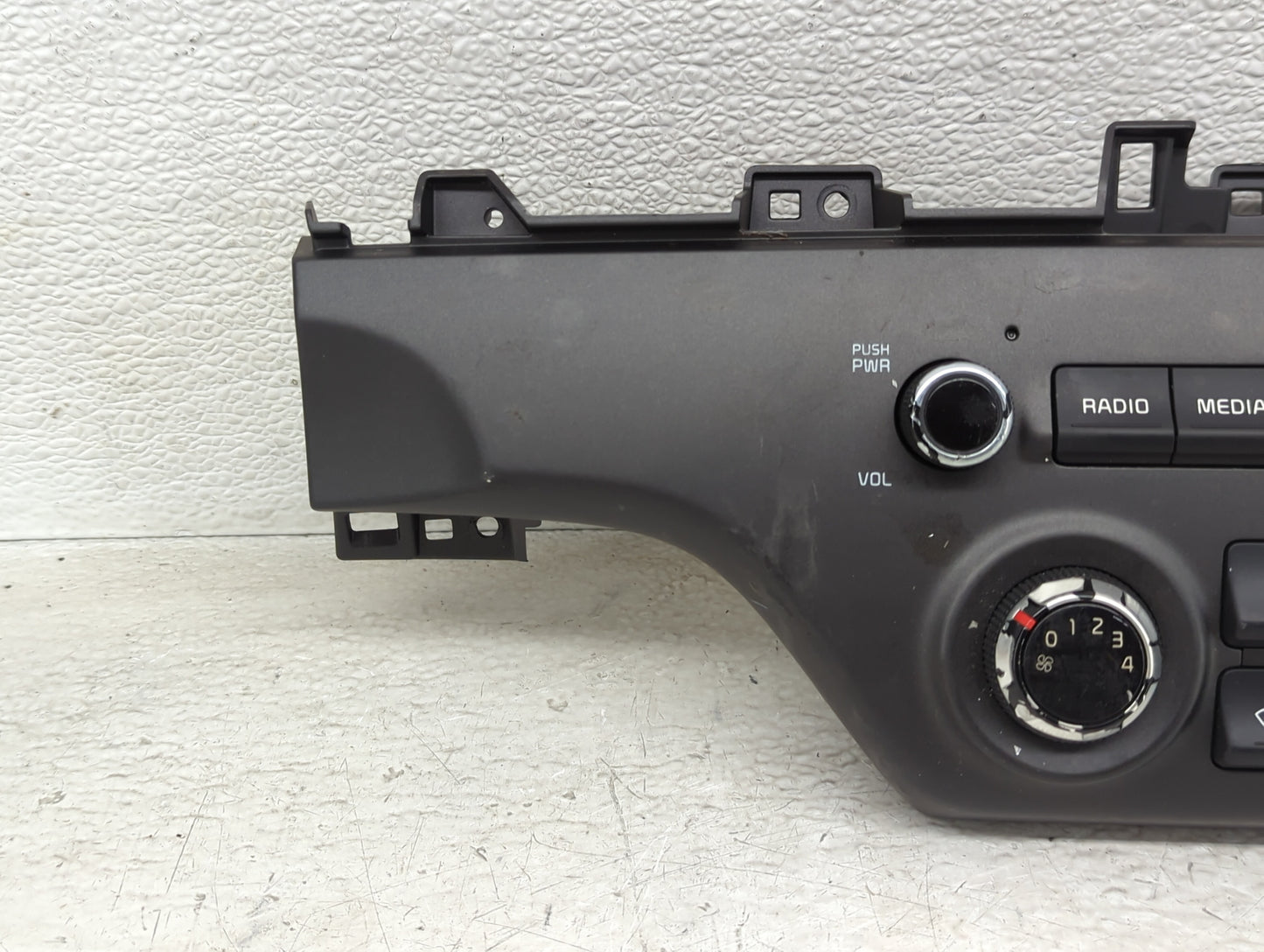 2022 Kia Sportage Climate Control Module Temperature AC/Heater Replacement P/N:97250-D9FB1AK5 Fits OEM Used Auto Parts - Oem