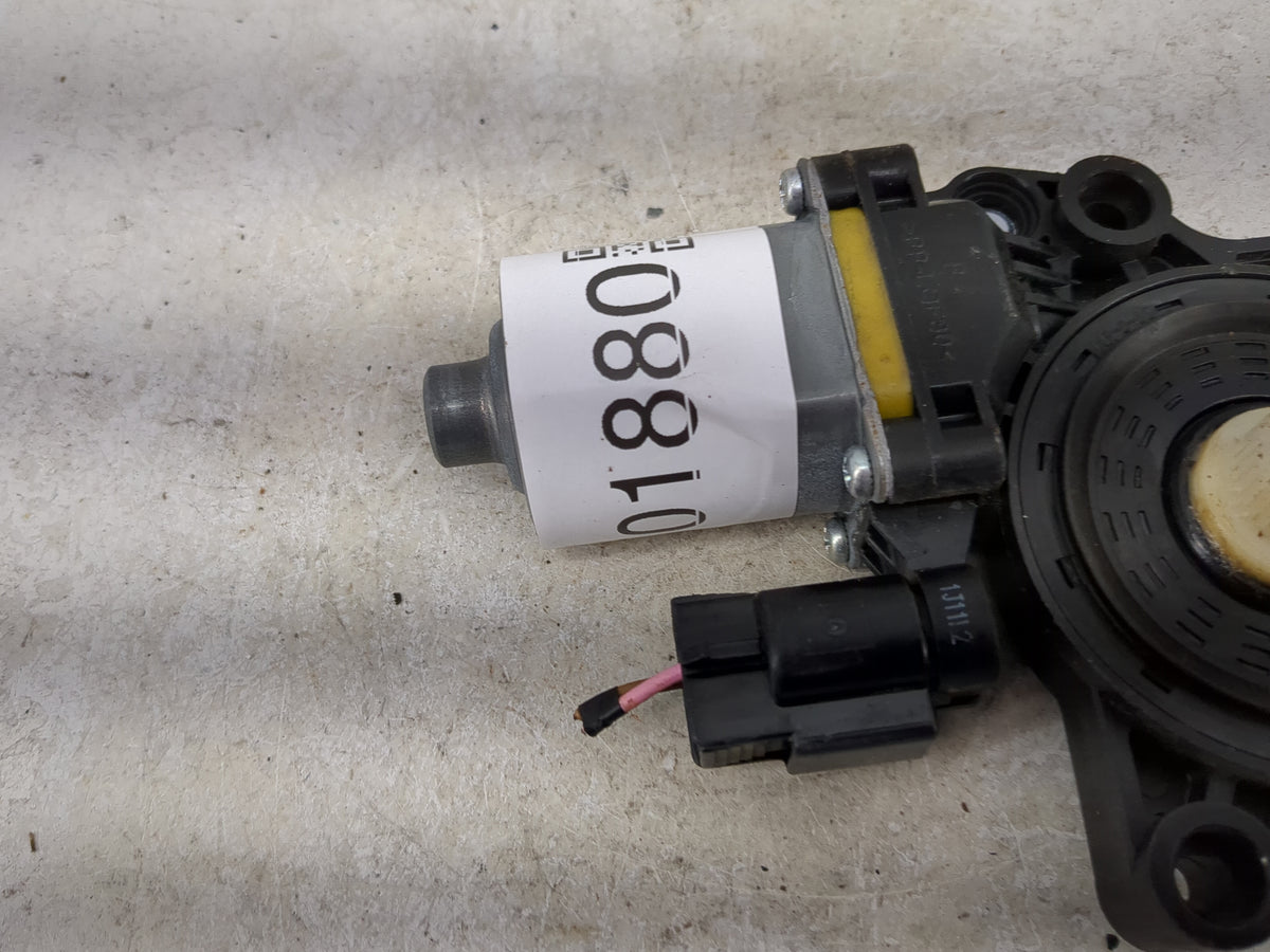 2017-2021 Kia Sportage Passenger Front Right Power Window Motor - Oemusedautoparts1.com