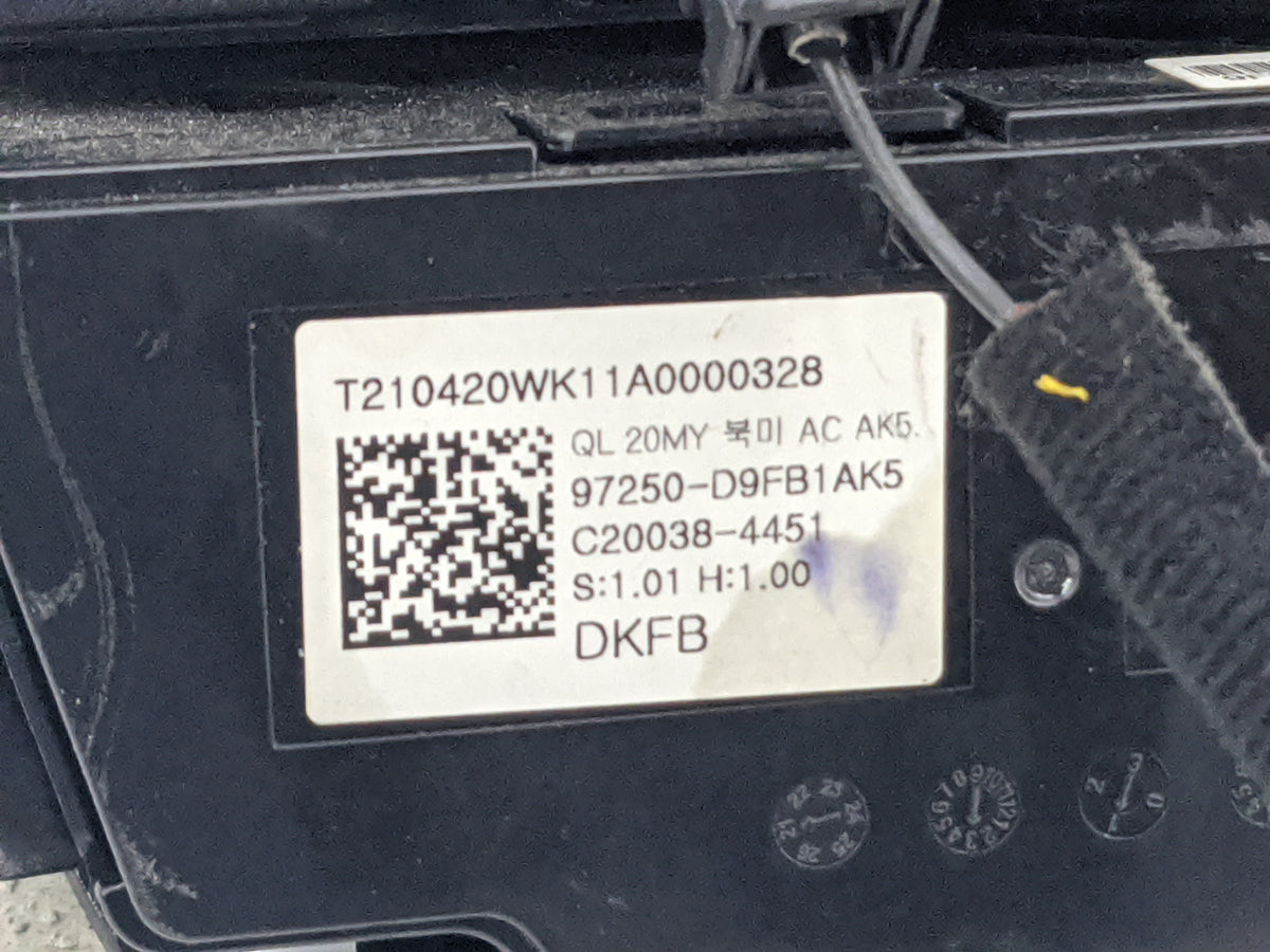 2022 Kia Sportage Climate Control Module Temperature AC/Heater Replacement P/N:97250-D9FB1AK5 Fits OEM Used Auto Parts - Oem