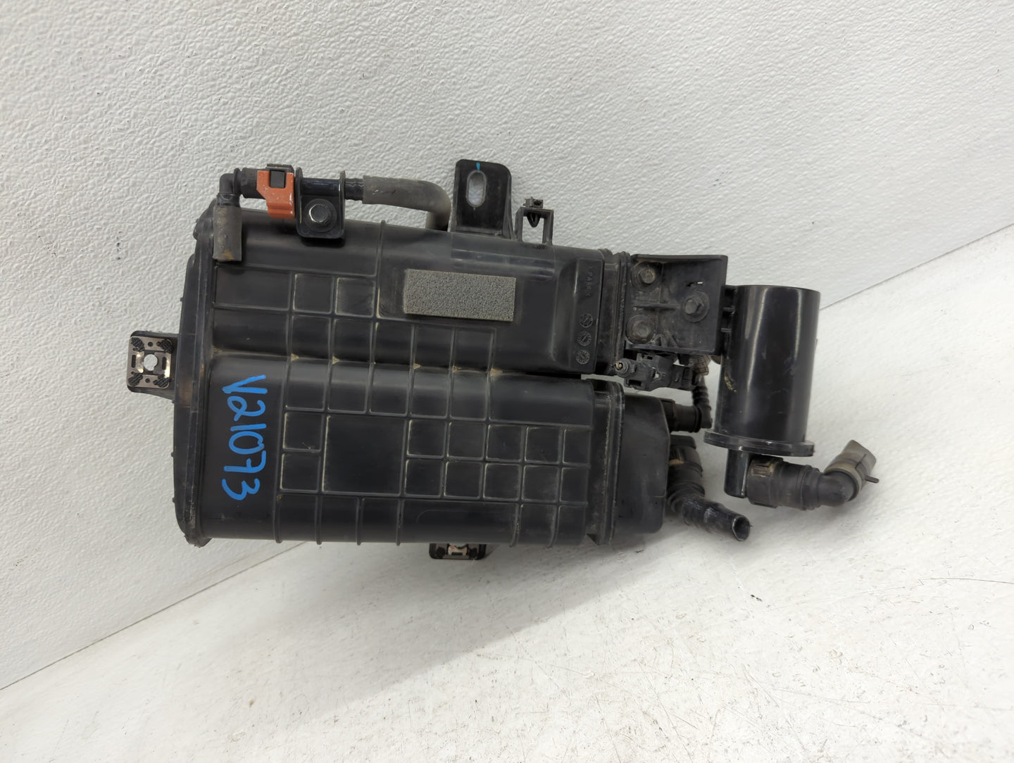 2022 Kia Stinger Fuel Vapor Charcoal Canister - Oemusedautoparts1.com