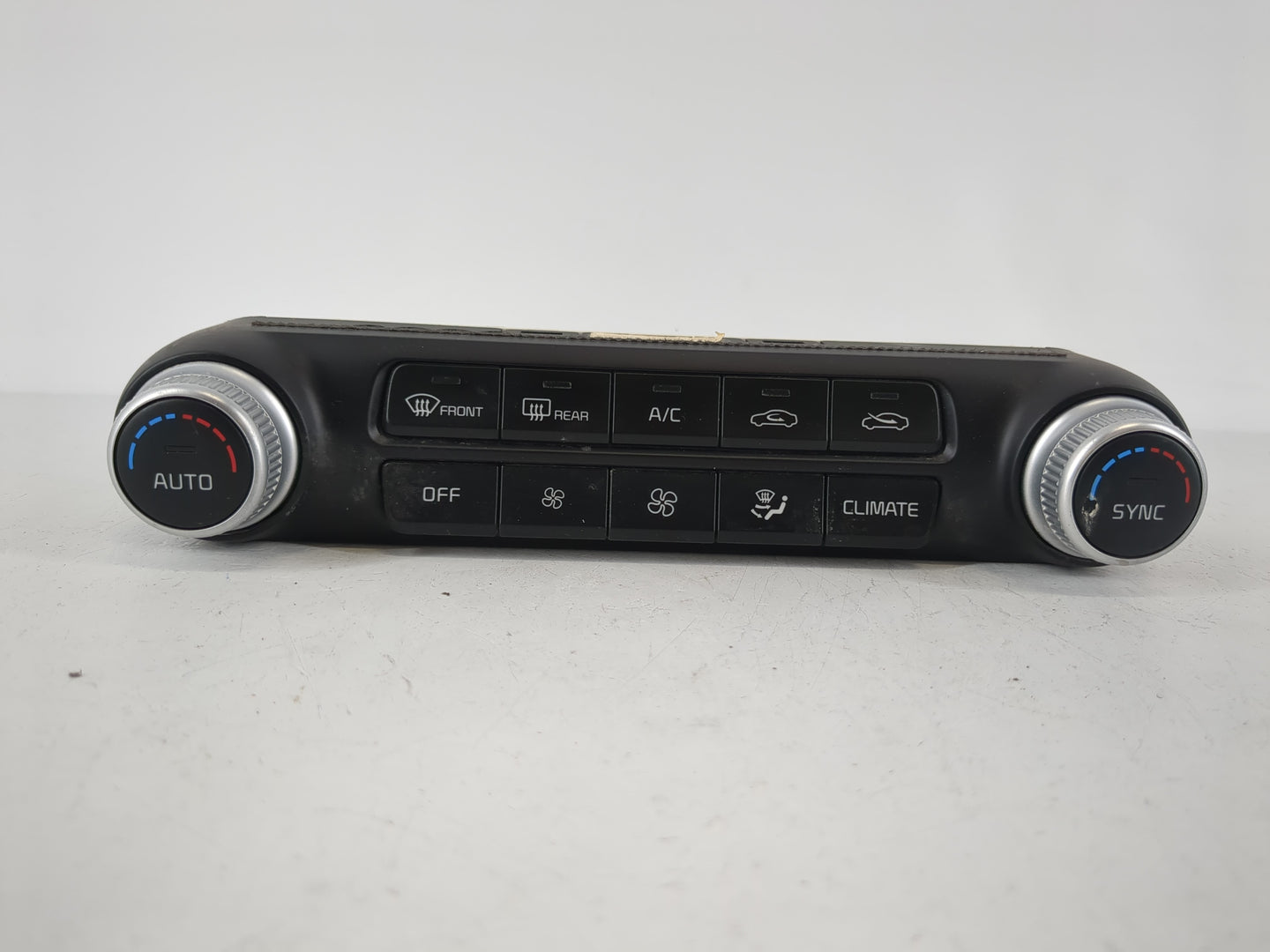 2022 Kia Stinger Climate Control Module Temperature AC/Heater Replacement P/N:97250-J5000 Fits OEM Used Auto Parts - Oemused