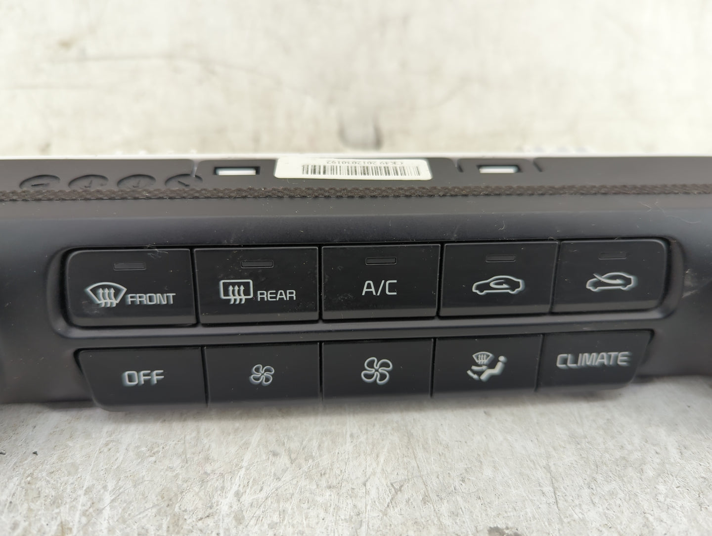 2022 Kia Stinger Climate Control Module Temperature AC/Heater Replacement P/N:97250-J5000 Fits OEM Used Auto Parts - Oemused