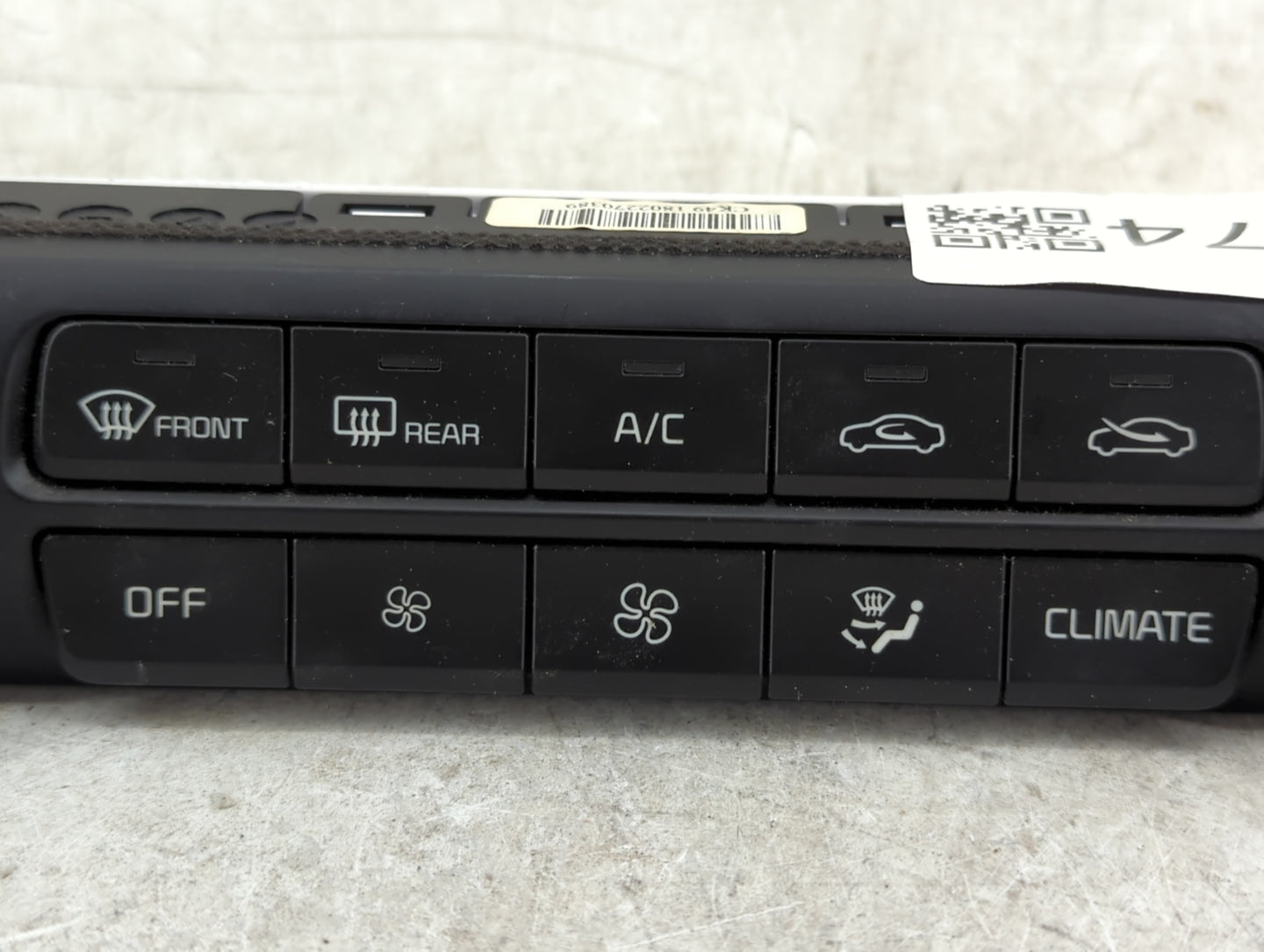 2018-2020 Kia Stinger Climate Control Module Temperature AC/Heater Replacement P/N:97250-J5000 Fits Fits 2018 2019 2020 OEM 