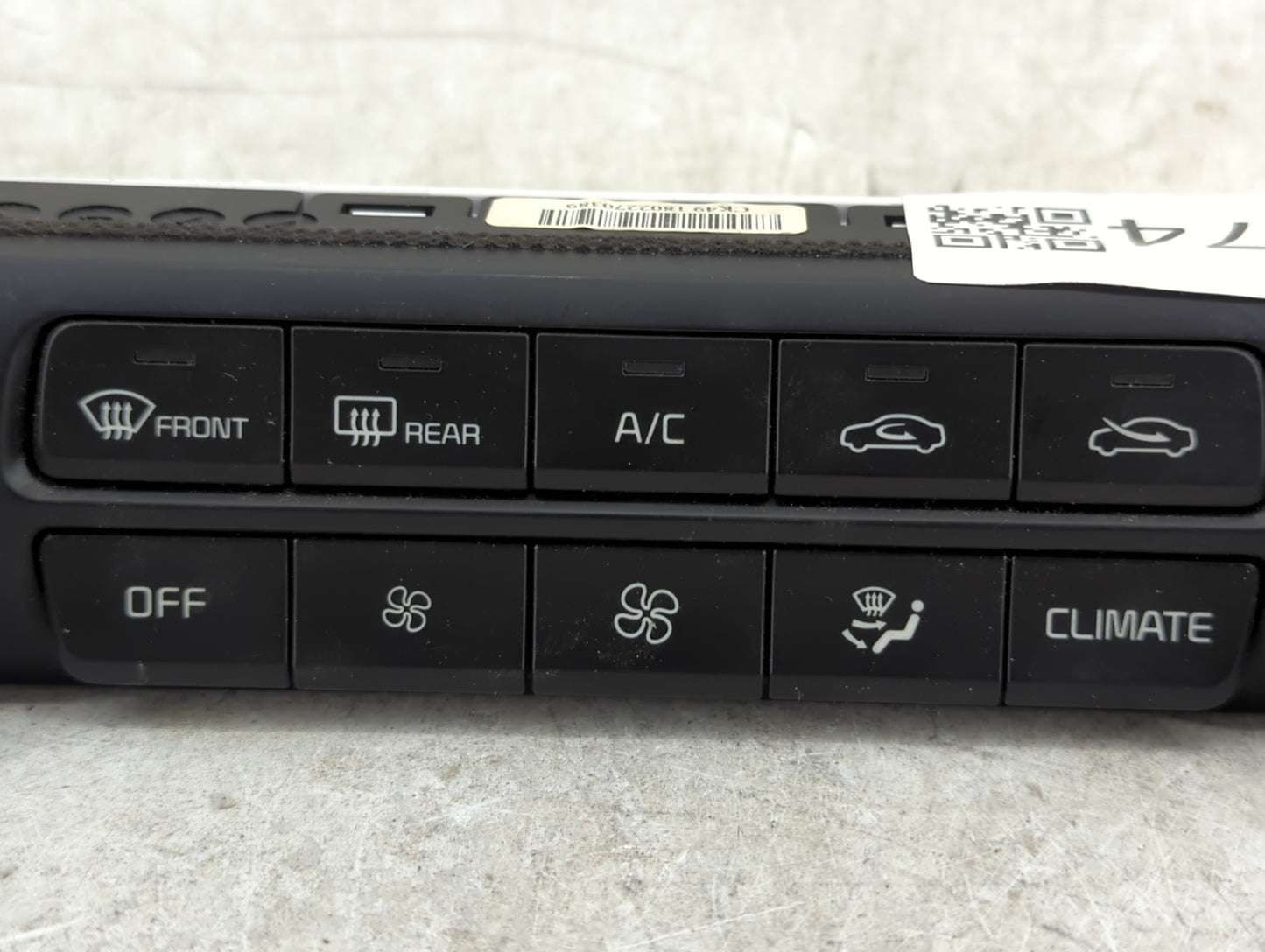 2018-2020 Kia Stinger Climate Control Module Temperature AC/Heater Replacement P/N:97250-J5000 Fits Fits 2018 2019 2020 OEM 