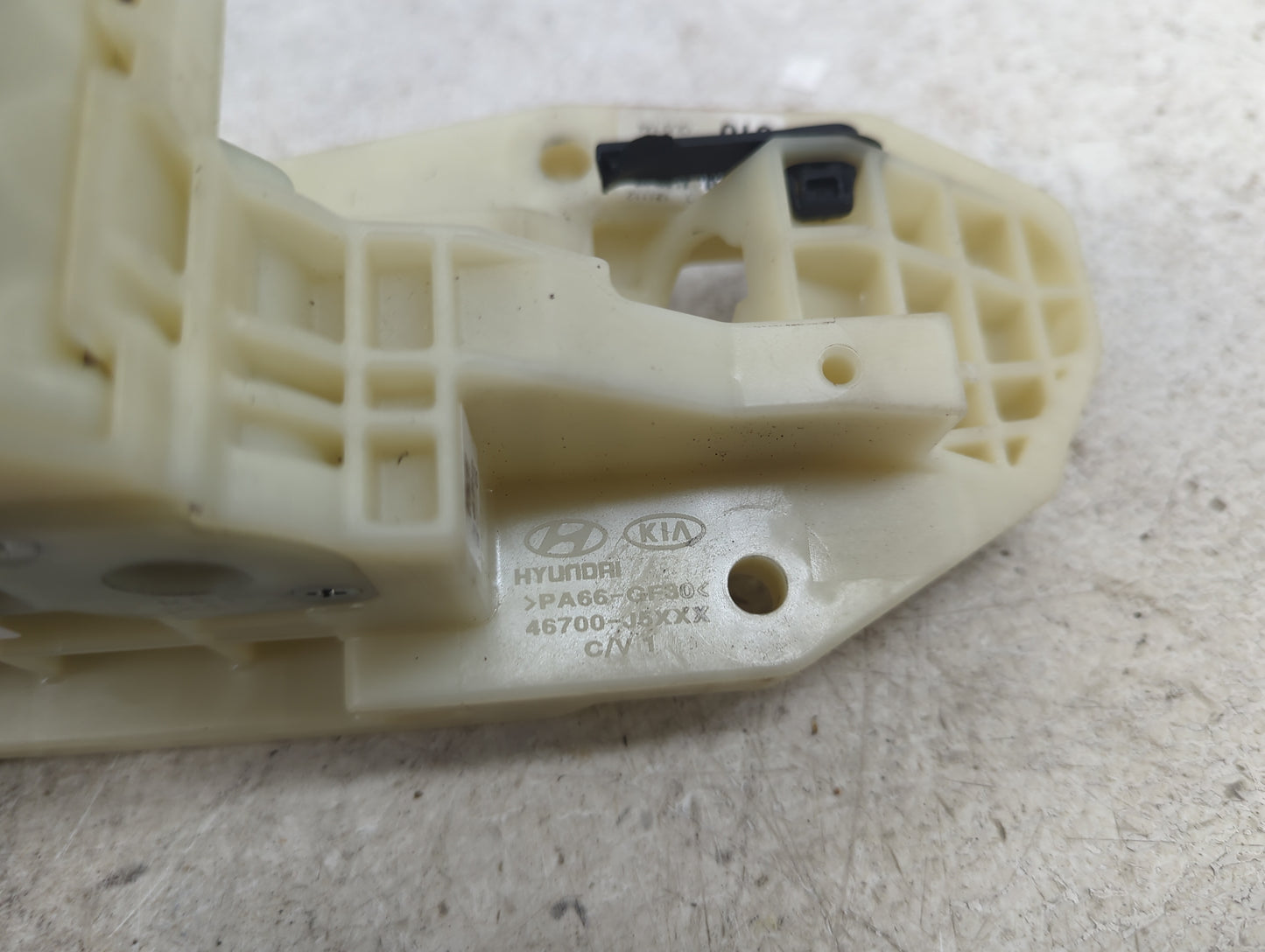 2022 Kia Stinger Floor Console Assembly Shifter - Oemusedautoparts1.com