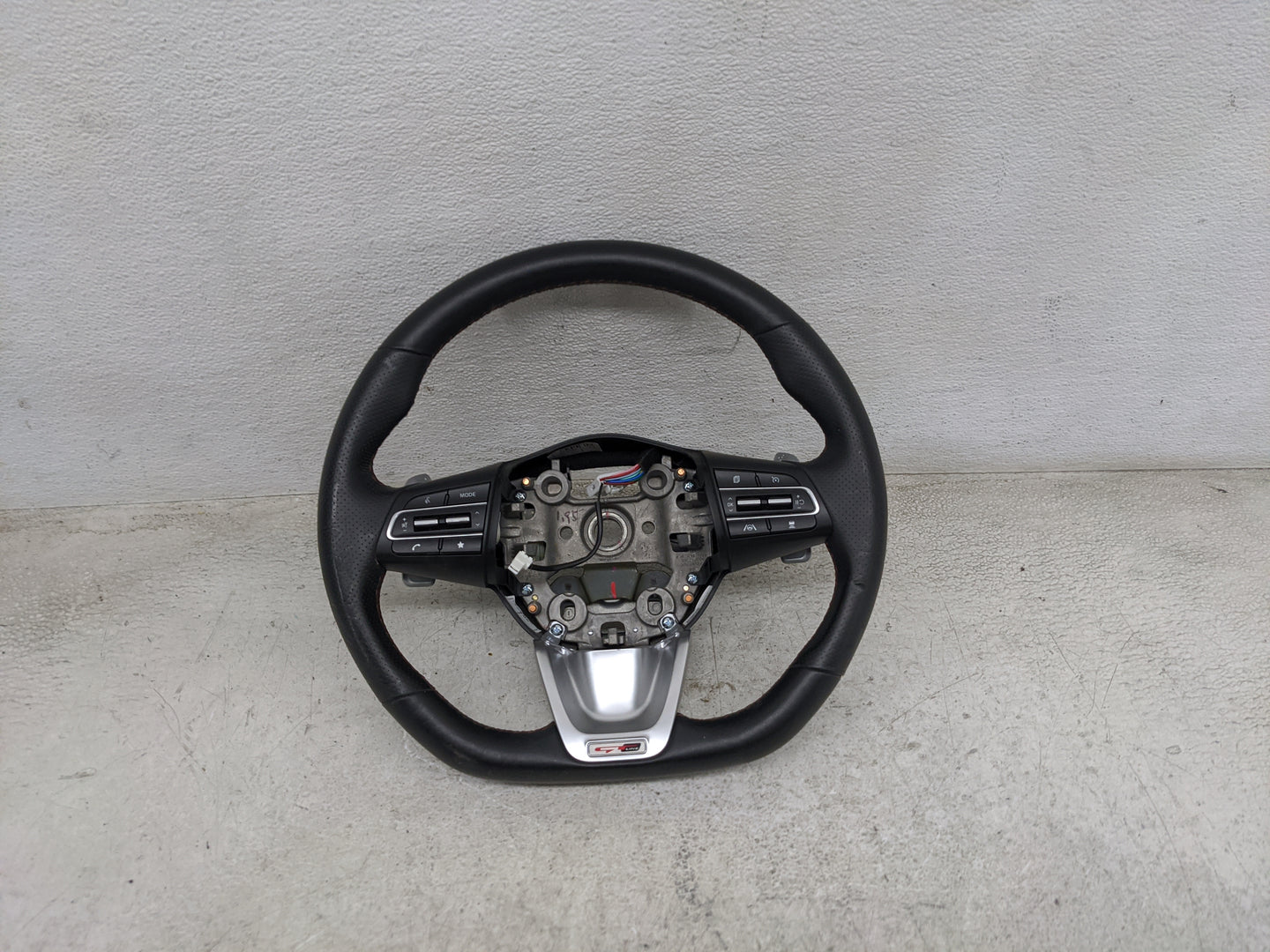 2022 Kia Stinger Steering Wheel Oem Black - Oemusedautoparts1.com