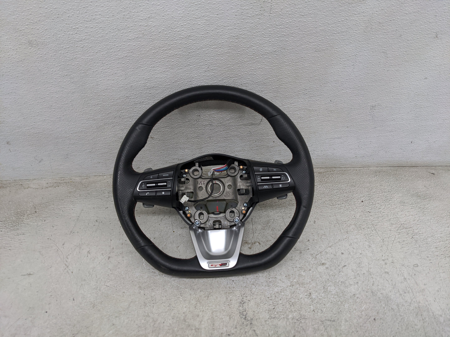 2022 Kia Stinger Steering Wheel Oem Black - Oemusedautoparts1.com