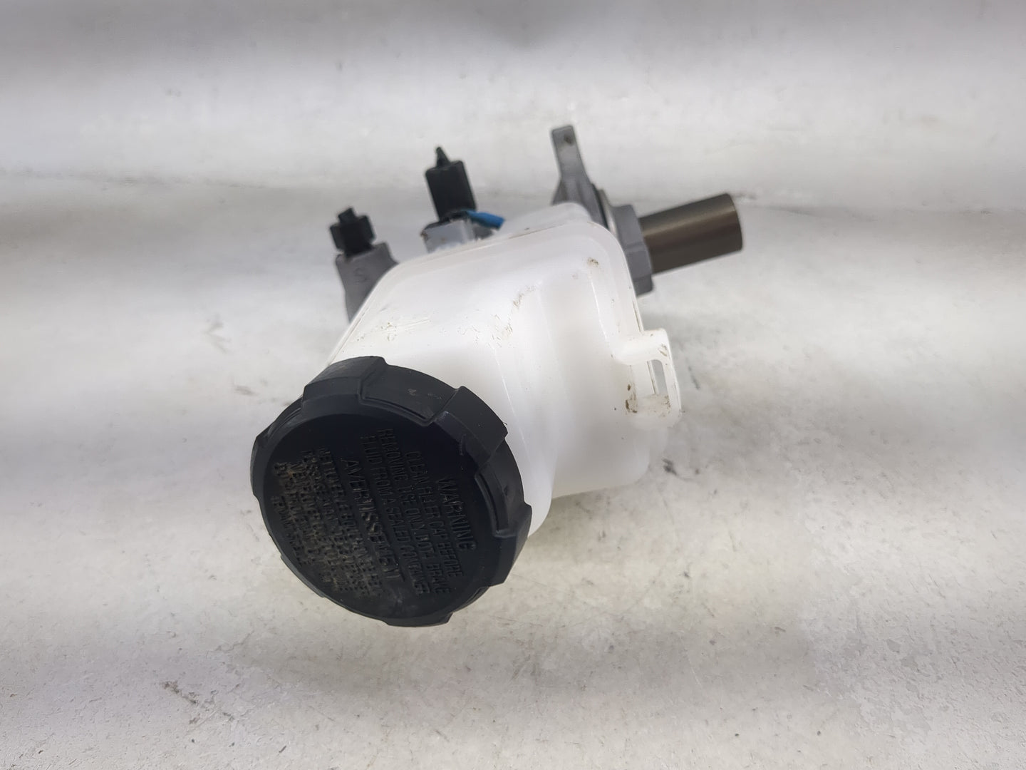 2018-2020 Kia Stinger Brake Master Cylinder 1491018 - Oemusedautoparts1.com