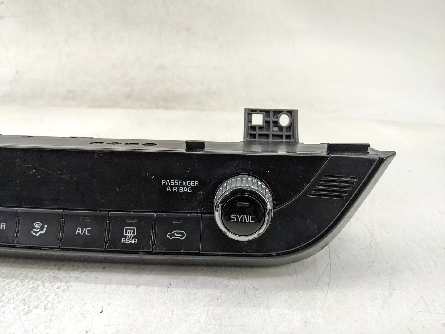 2020-2022 Kia Telluride Climate Control Module Temperature AC/Heater Replacement P/N:97250-S9300 Fits Fits 2020 2021 2022 OE
