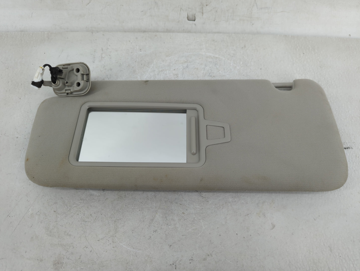 2020-2022 Kia Telluride Sun Visor Shade Replacement Passenger Right Mirror Fits Fits 2020 2021 2022 OEM Used Auto Parts - Oe