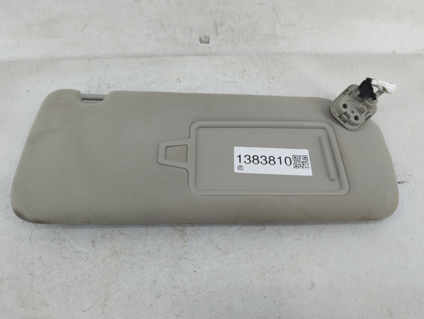 2020-2022 Kia Telluride Sun Visor Shade Replacement Passenger Right Mirror Fits Fits 2020 2021 2022 OEM Used Auto Parts - Oe
