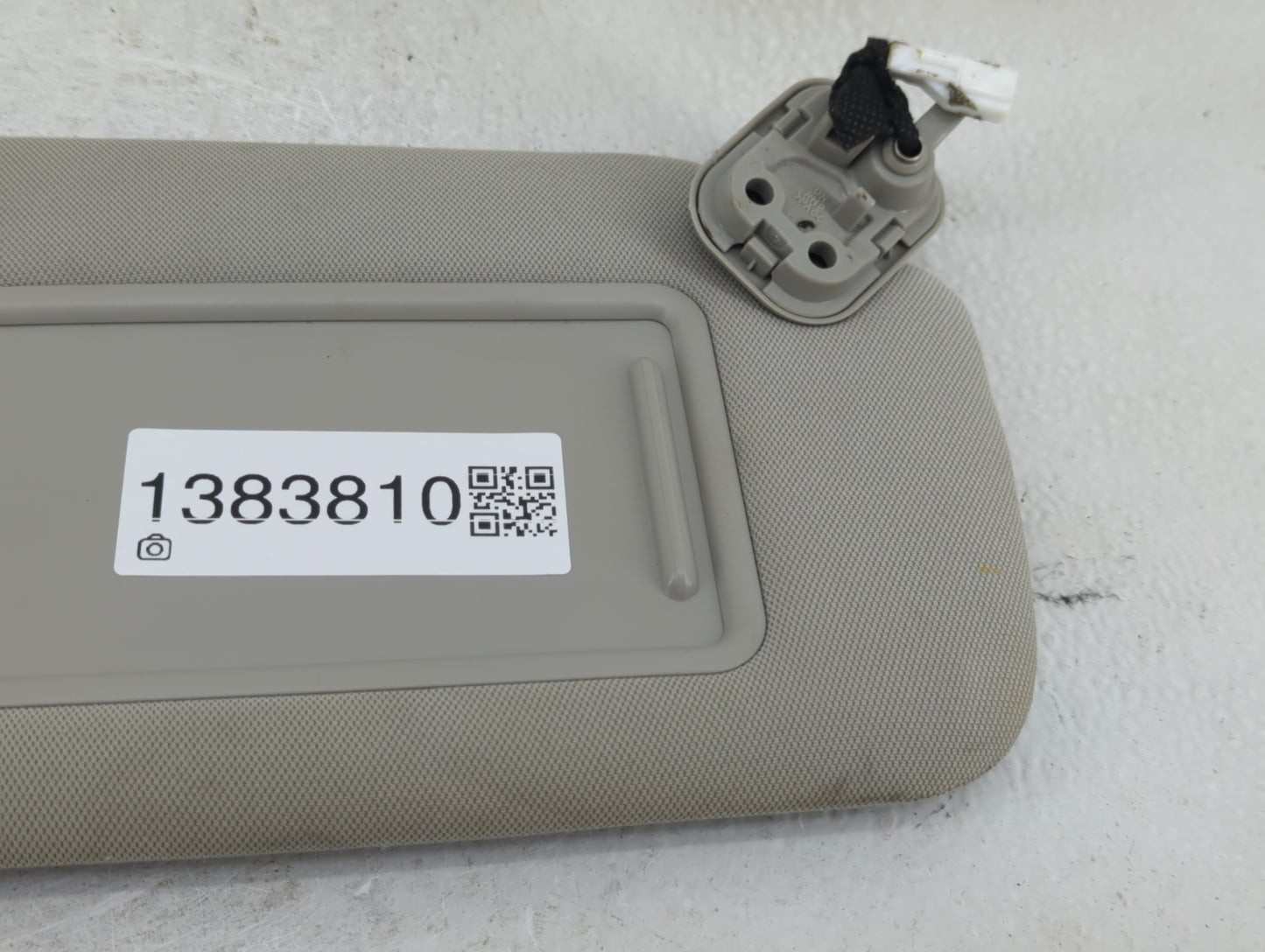 2020-2022 Kia Telluride Sun Visor Shade Replacement Passenger Right Mirror Fits Fits 2020 2021 2022 OEM Used Auto Parts - Oe