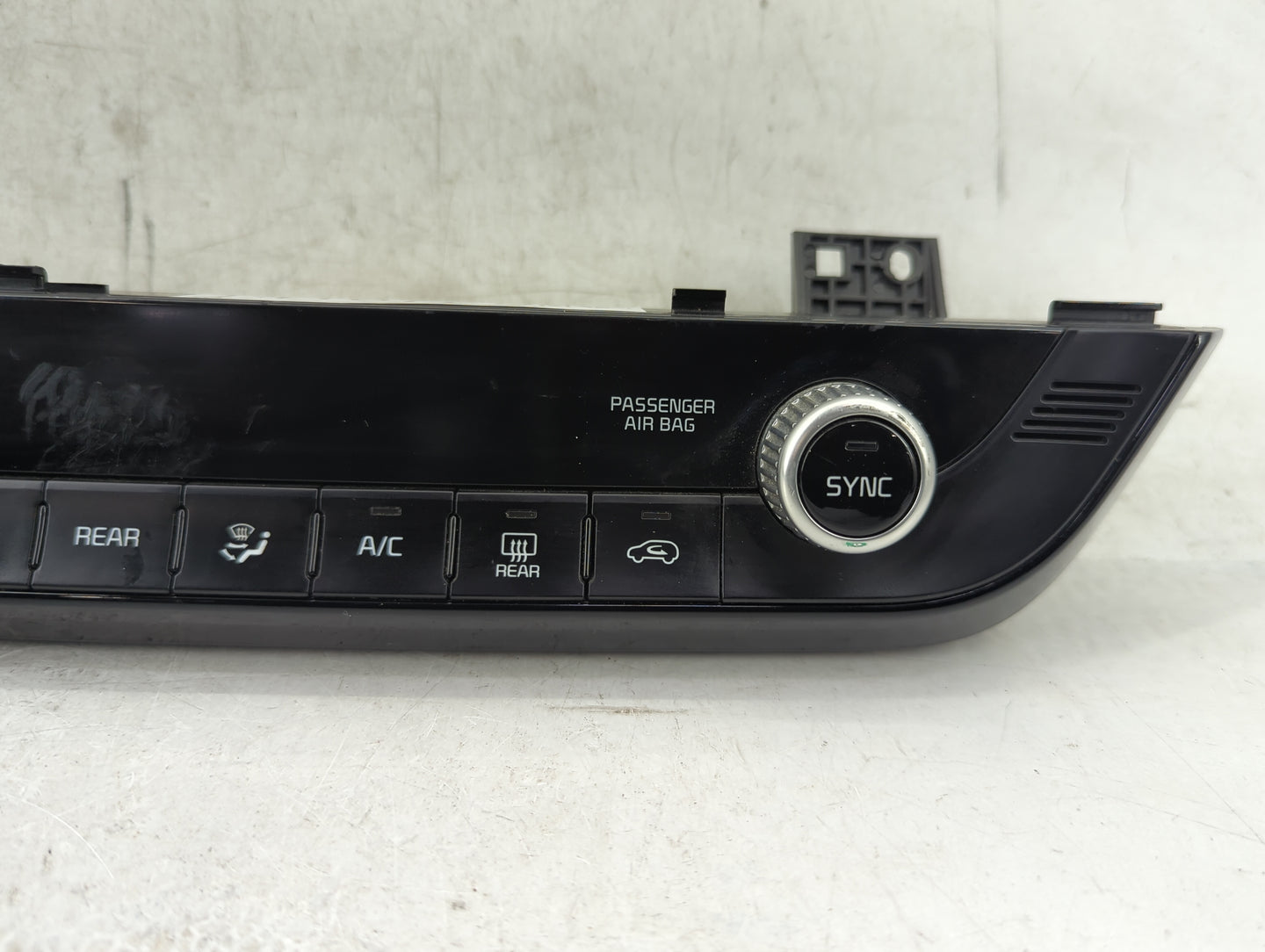 2020-2022 Kia Telluride Climate Control Module Temperature AC/Heater Replacement P/N:97250-S9300 Fits Fits 2020 2021 2022 OE