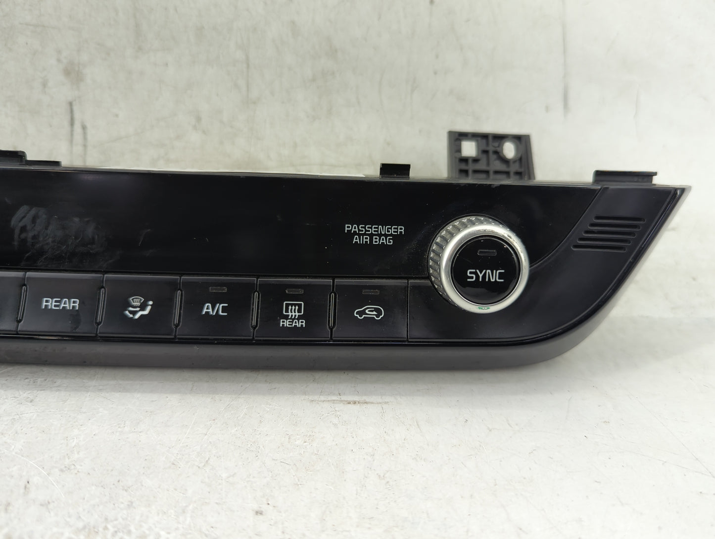 2020-2022 Kia Telluride Climate Control Module Temperature AC/Heater Replacement P/N:97250-S9300 Fits Fits 2020 2021 2022 OE