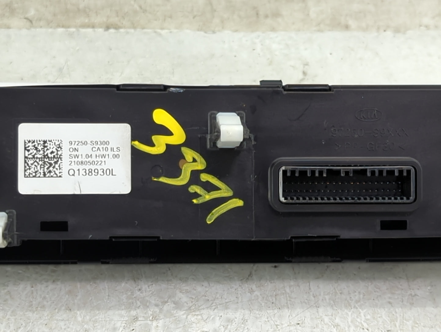2020-2022 Kia Telluride Climate Control Module Temperature AC/Heater Replacement P/N:97250-S9300 Fits Fits 2020 2021 2022 OE